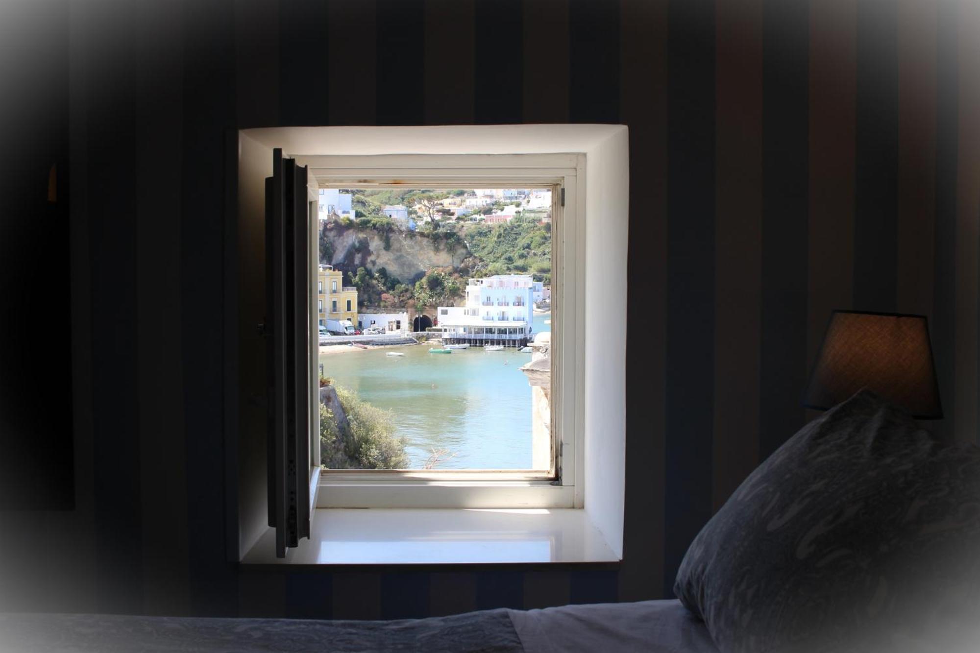 Ferienwohnung La Mansarda Sul Porto Ponza Exterior foto