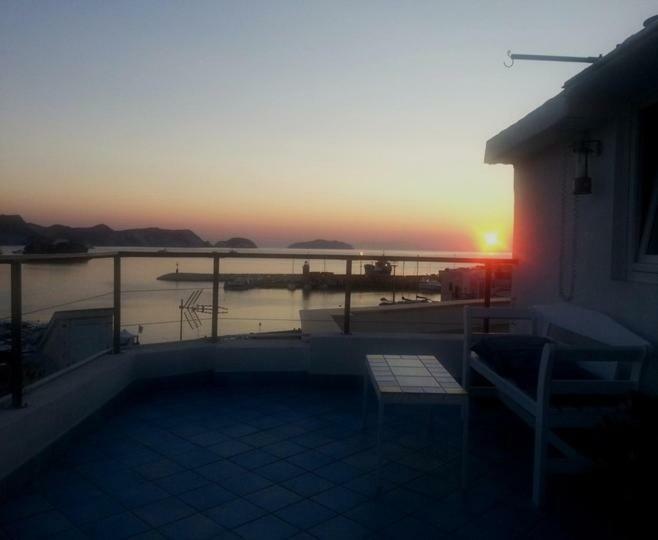 Ferienwohnung La Mansarda Sul Porto Ponza Exterior foto